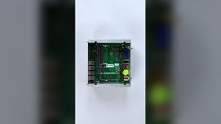 Επεξεργαστής Intel Core I5 ​​8305G Mini PC με 2 RS232 COM 2 LAN 1 VGA 2 HD-MI για εργοστασιακό